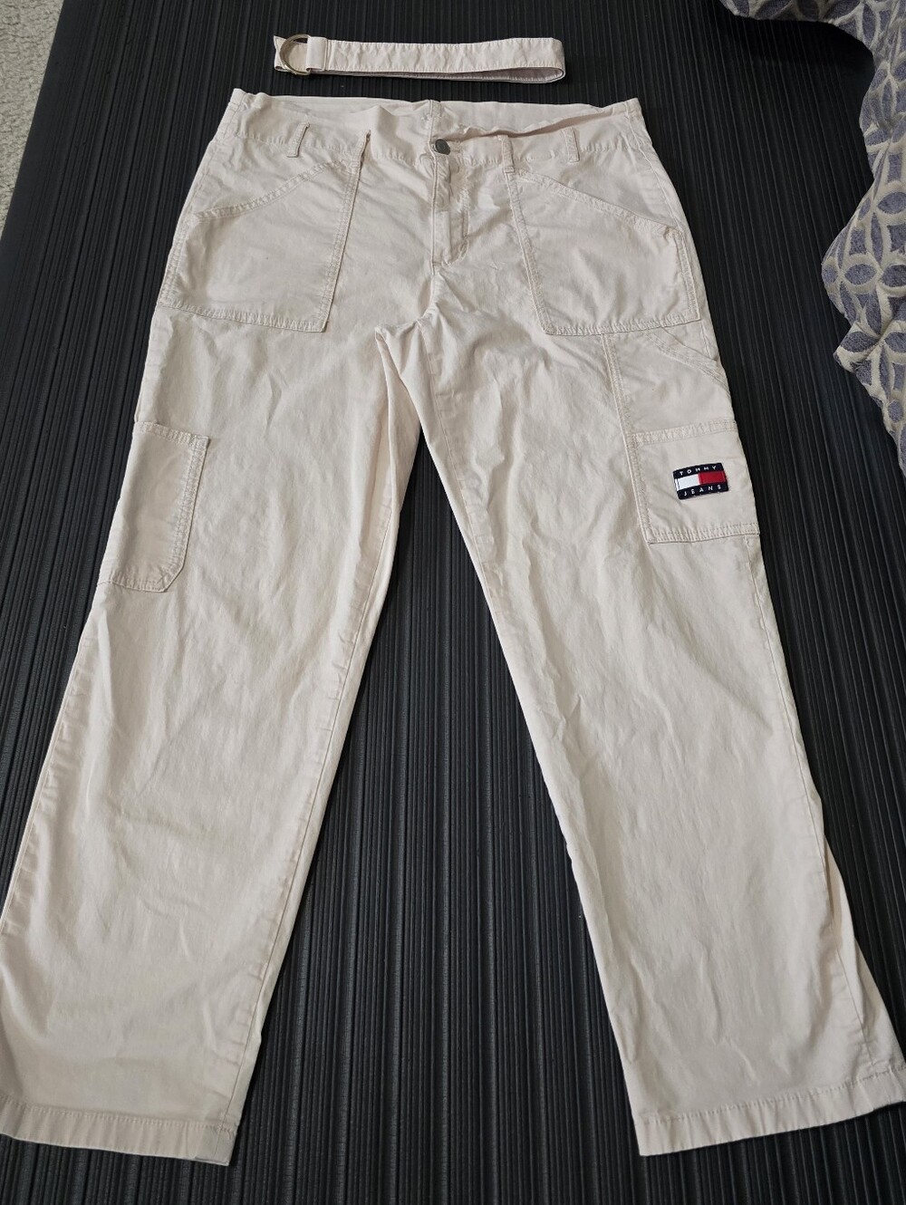 Tommy Hilfiger Women's Cream Cargo Jeans